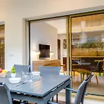 Downtown Cannes Apartment With Garden