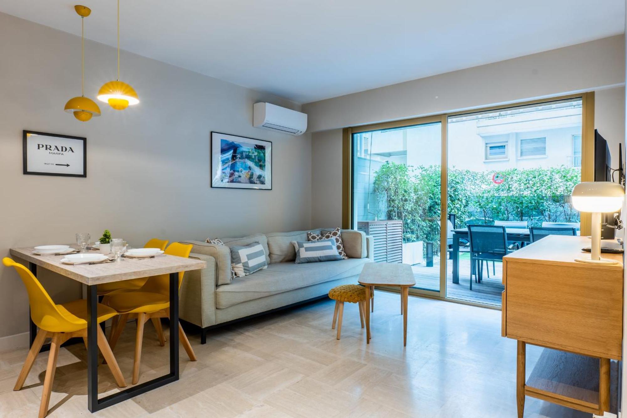 Downtown With Garden Appartement *