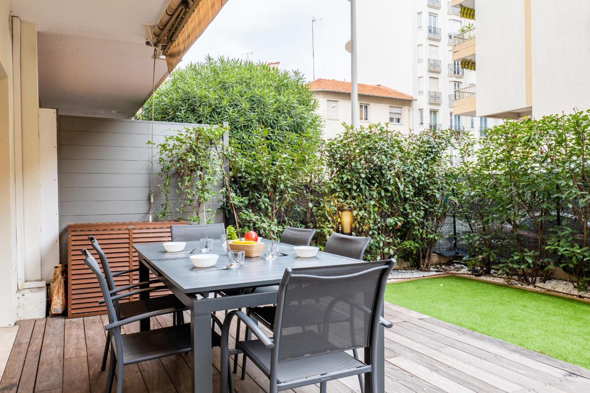 Appartement Downtown With Garden *